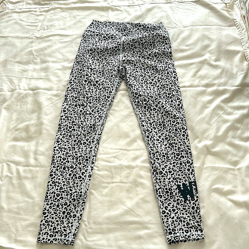 White Fox Boutique snow leopard leggings M
